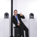 Weihnachtsfeier-DJ Markus Schuh mit seiner Bose Musikanlage